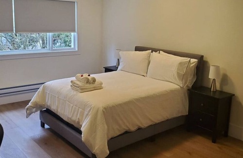 Surrey Condo | Gateway Furnished Apartments Suite Twenty Three