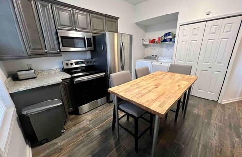 Near Eastside House | Gateway to Indy: Modern 1 BR
