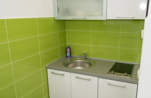 Potocnica Apartment | Gemütliche Studio Apartment mit Meerblick, Pool, Parken, Haustierfreundlich-2pax