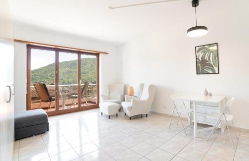 Ponte Tresa Apartment | Gemütliches Seeblick-Studio