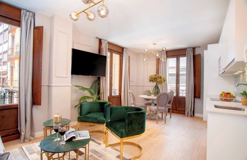 Granada City Center Apartment | Genteel Home Mesones