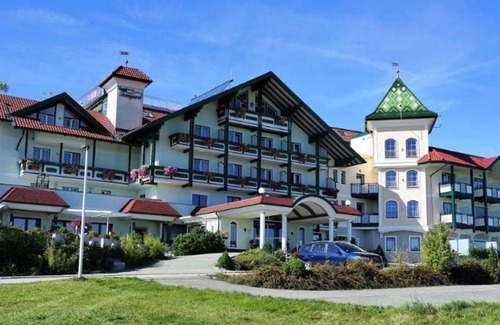 Strass im Attergau Apartment | Genusshotel Irmgard - Ferienwohnung Kronberg 2-4 Personen