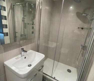 South Camberwell Hotel | George Canning Denmark Hill, London