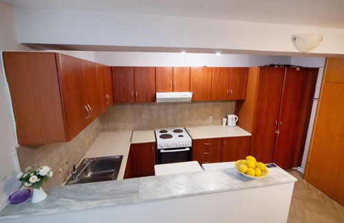 Kariotai House | George House