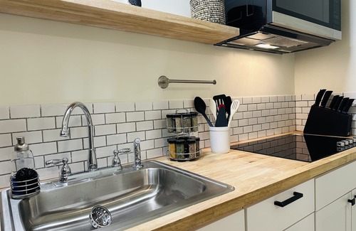 Butte Apartment | George Scholomiti Apartment