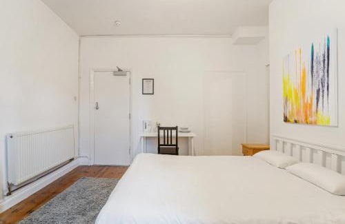 Clifton House | Georgian Shared House No'13 - By Clifton Short Lets