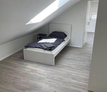 Eschelbronn Apartment | Geräumige Ferienwohnung Eschelbronn
