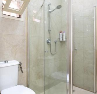 Haifa Apartment | German Colony main street - Bahai Gardens center