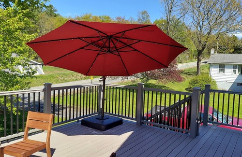 Saratoga Springs House | Get Away - Upscale 3BR home, spacious, large deck off LR, many local attractions
