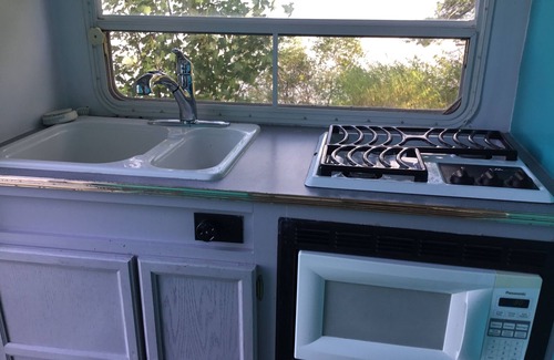 Michigan House | Get lulled to sleep by Lake Superior in Vintage camper 5 steps from the water