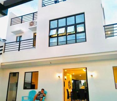 La Paz House | Ghavins Private Place