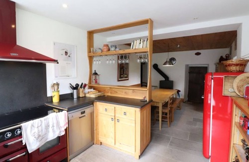 Saint-Remy-de-Chaudes-Aigues Cottage | Gite Saint-Rémy-de-Chaudes-Aigues, 6 bedrooms, 12 persons