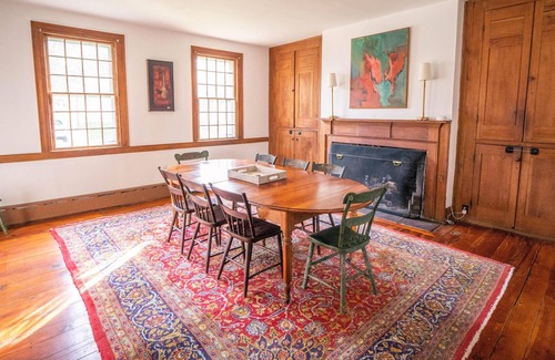 New Paltz House | Giant, Cozy Getaway in the Country