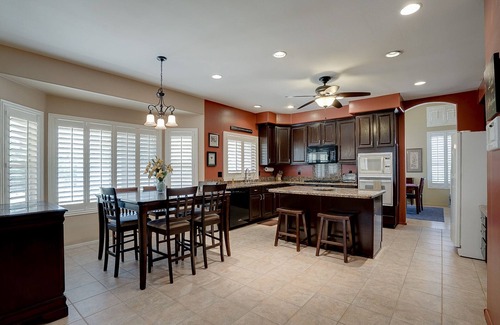 Finley Farms House | Gilbert Family Estate⁓Fall Specials!