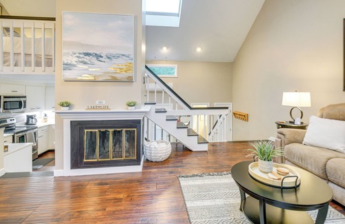 Gilford House | Gilford Townhome w/Lakefront Beach & Pool Access!