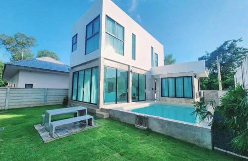 Bang Sare Villa | Gina Poolvilla89 Pattaya-Bangsaray to beach 900M