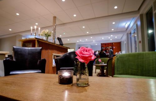 Egilsstadir Hotel | Gistihúsið - Lake Hotel Egilsstadir