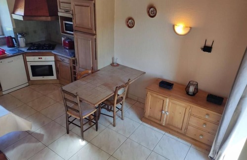 Saint-Thegonnec Loc-Eguiner House | Gite 7 Personnes et 3 Chambres à la Campagne au Calme Avec Wifi Fibre