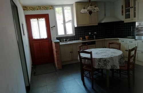 Saint-Martin-I'Astier House | Gite 4 people located in the Isle valley