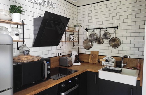 Saint-Jean-le-Thomas House | Gite 400 metres from the sea