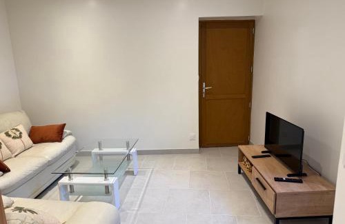 Fraissinet-de-Fourques House | Gite a Fraissinet-de-Fourques 1 a 4 personnes