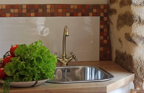 La Carneille Cottage | Gite Athis-Val de Rouvre, 1 bedroom, 2 persons