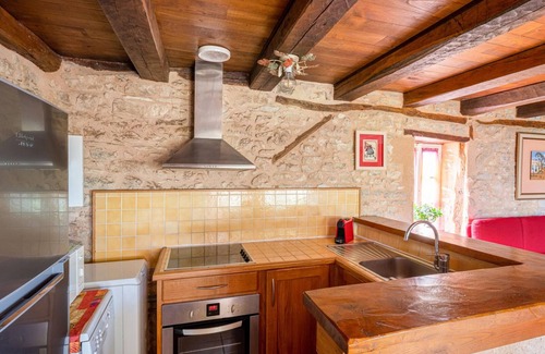 Azerat Cottage | Gite Azerat, 2 bedrooms, 4 persons