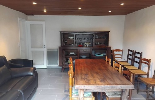 Plouneour-Menez House | Gite Chez Charlotte, Maison Dans Hameau au Calme