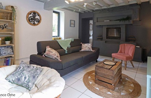 Cisai-Saint-Aubin Cottage | Gite Cisai-Saint-Aubin, 3 bedrooms, 8 persons