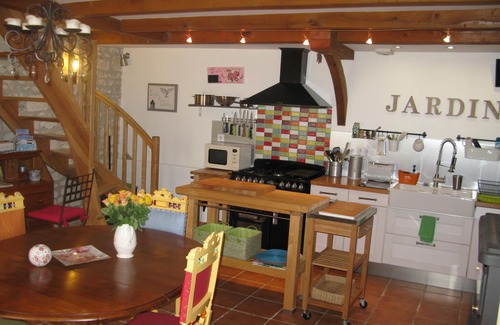 Theneuil House | GITE classé * meublé du tourisme - HEATED SWIMMING POOL - SPA