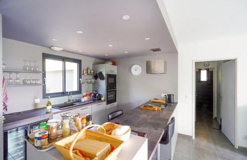 Vers House | Gite de Chantecoucou - Piscine privative et vue