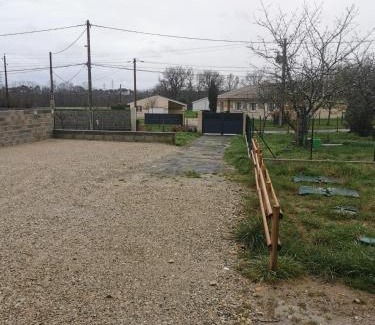Saint-Christoly-de-Blaye House | Gite De La Gâche