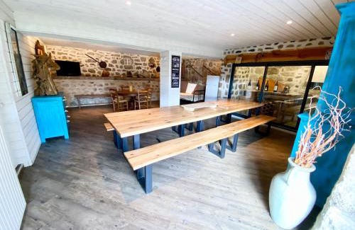 Mazan-l'Abbaye House | GITE DE GROUPE 160m2, 15p, salle de reception, jardin, terrasse