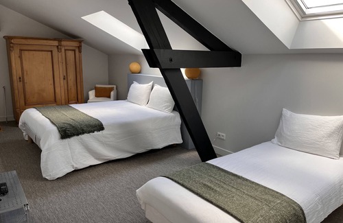 Le Grand-Pressigny Bed & Breakfast | Gite de Village 12 Pers Avec Piscine