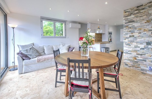 Cladech House | Gîte Déodatus in Cladech – House with Garden, Saltwater Pool, and Air Conditioning