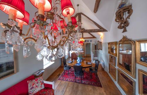 Lyons-la-Foret Apartment | Gite Hotel de maître centre village la Chapelle