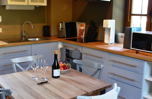 Tain-l'Hermitage House | Gîte La Tour du Pavillon in the heart of the Ermitage vineyards