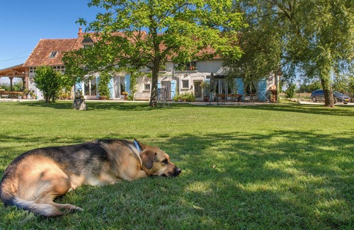 Herry Apartment | Gîte Le Corbier. Absolute peace and yet only 10km from the A77 autoroute.