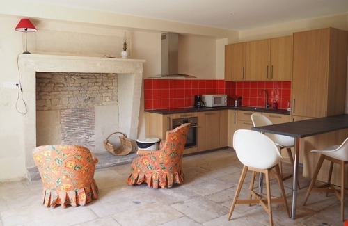 Azay-le-Brule House | Gite Les Demeures de Valette, Gite 2 to 5 bedrooms