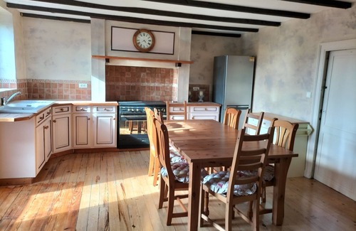 Fonroque House | Gite les Roches in Eymet, Dordogne, with swimming pool, sleeps 15.