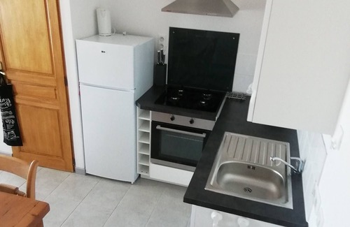 Cieutat House | Gite Montaigu with large pool and stunning mountain views. Sleeps up to 4