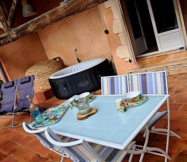 Gaillac House | Gite pour 2 en pleine nature avec jaccuzzi