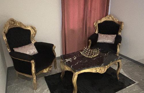 Etriche House | Gite Princesse Château du Pré Neuf