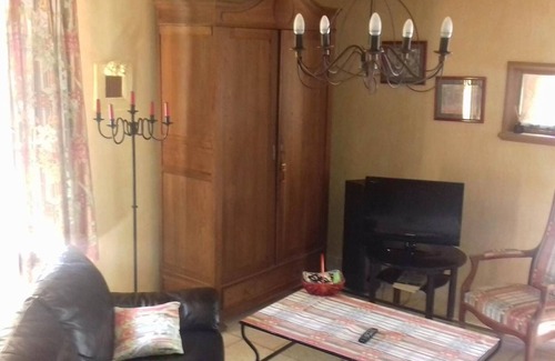 Sarthe Cottage | Gite Yvré-l'Évêque, 2 bedrooms, 4 persons