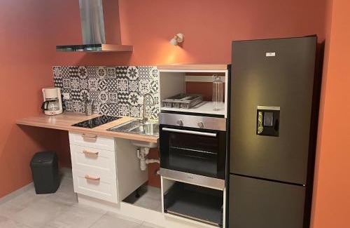 Bourg-Saint-Andeol Apartment | Gites Terres De Provence