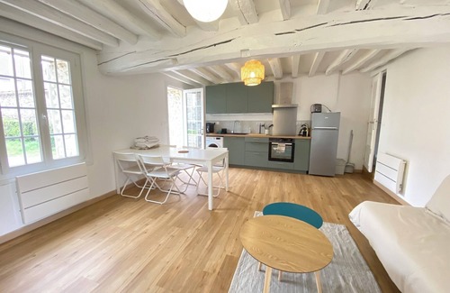 Gommecourt Cottage | Giverny, near : charming gîte, 3 bedrooms + garden