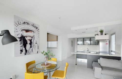 Lykabittos Apartment | Glabur Stays - The Fabulous 2 BDR - Nicosia City, Free Parking & Wifi, Welcomes You!