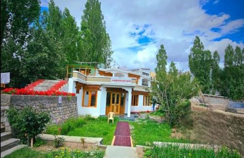 Leh House | Glacier View Guest House