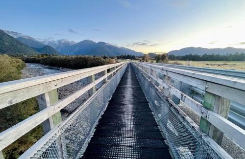 Franz Josef Glacier Hotel | Glacier View Motel