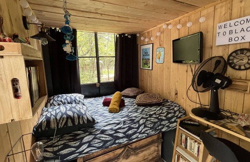 Loubezs-Bernac Cabin | Glamping Black box
